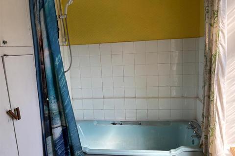 1 bedroom terraced house for sale, Blackmoorfoot Road, Huddersfield