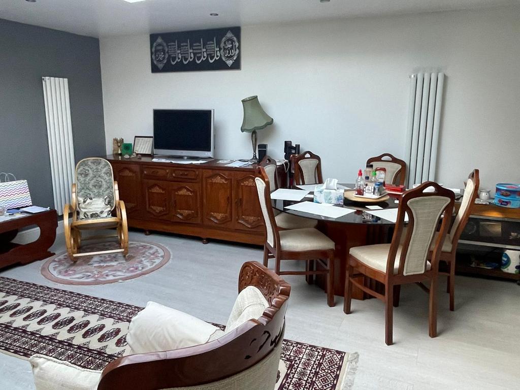 Beautiful three-bedroom house located in Chingfor