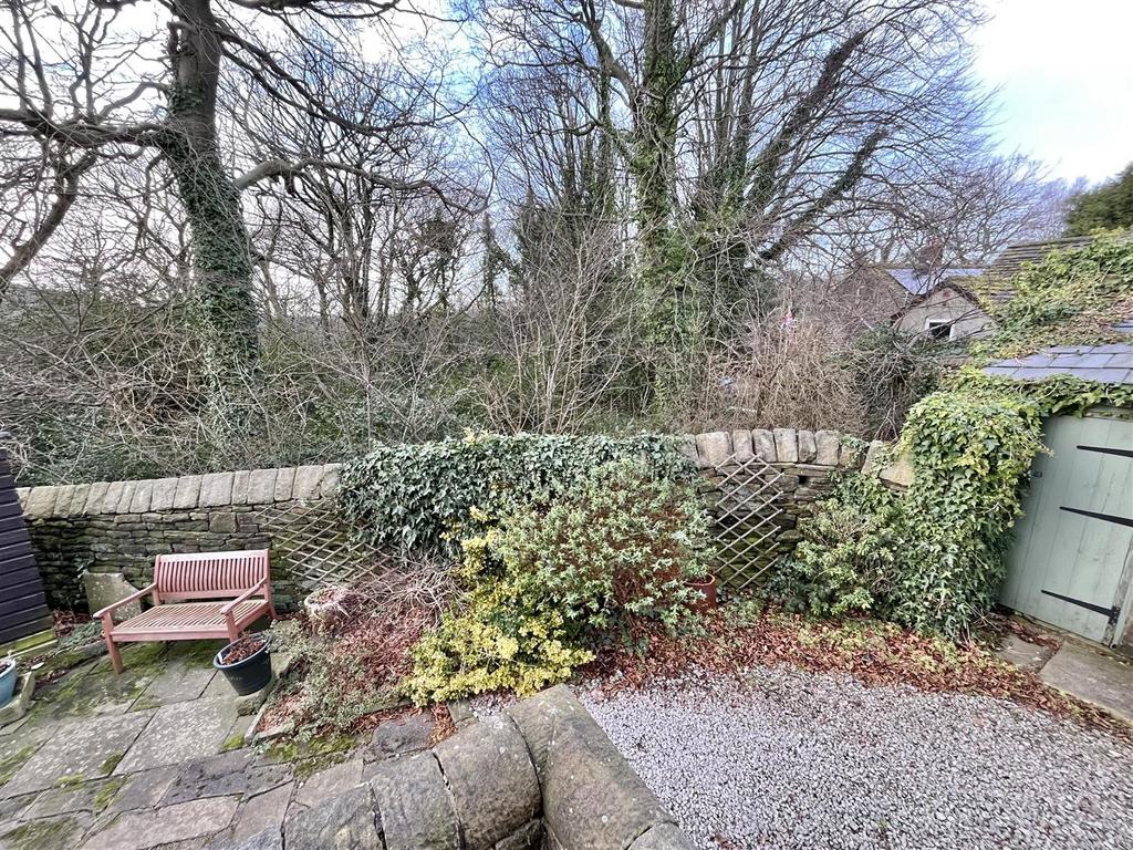Shared Rear Yard & Garden Store
