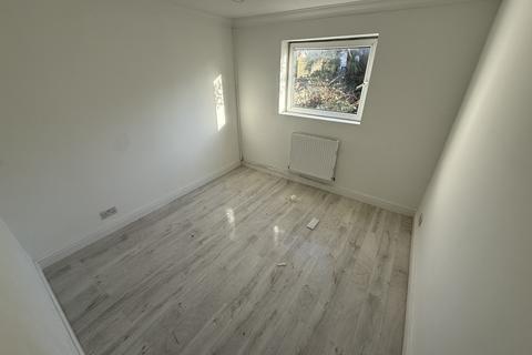 undefined, Flat 2 Mackintosh Place