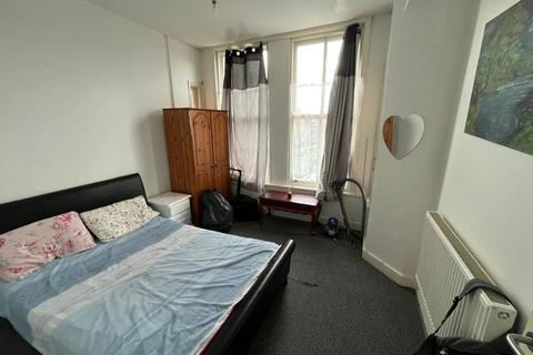 2 bedroom flat for sale, Bedford Road, Bootle, L20