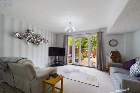 3 bedroom end of terrace house to rent, Old Brewery Close, Aylesbury, HP21 7SH