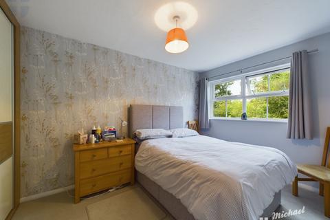 3 bedroom end of terrace house to rent, Old Brewery Close, Aylesbury, HP21 7SH