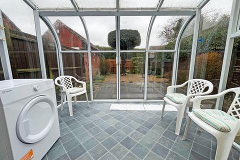 1 bedroom detached bungalow for sale, Goodacre, Peterborough PE2