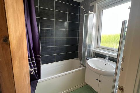 3 bedroom flat to rent, Barrack Road, Newcastle upon Tyne NE4