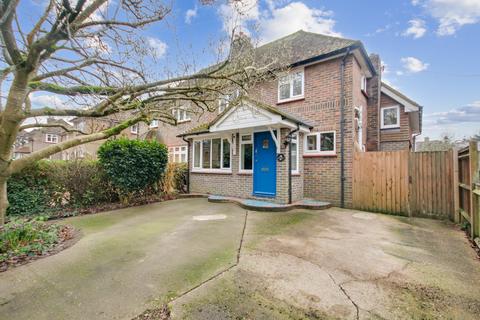 Sandy Lane, Crawley Down, RH10