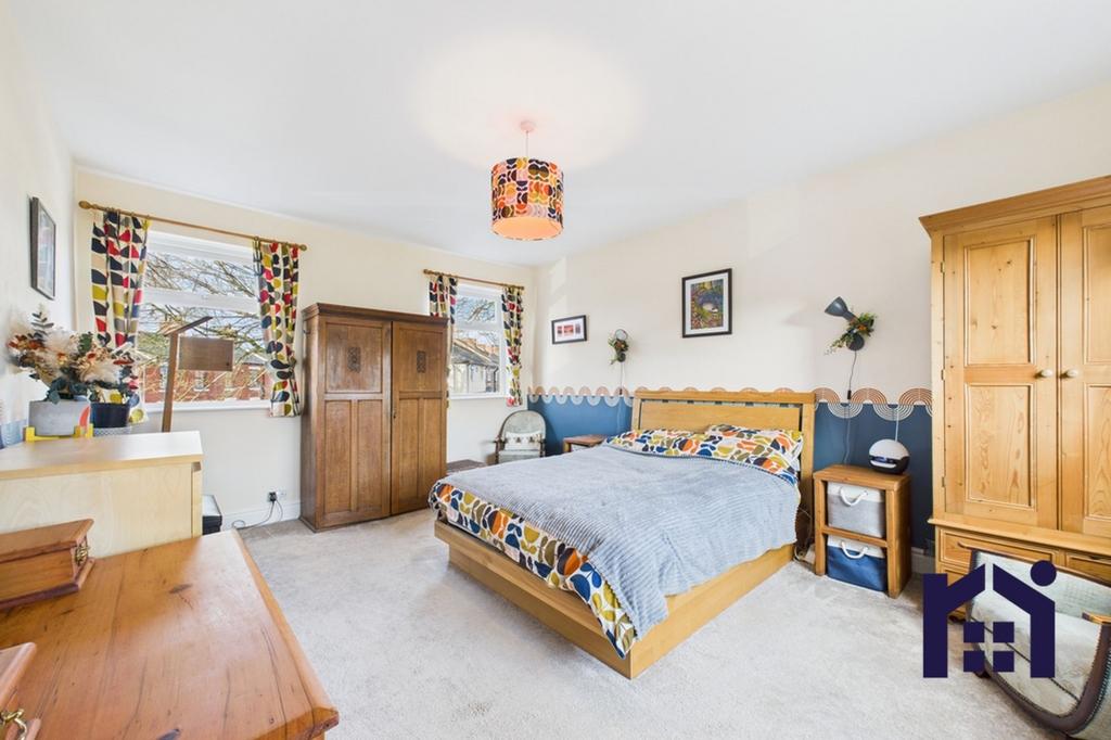Principal bedroom