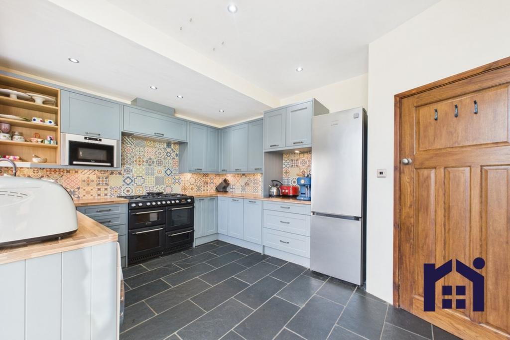 Dining kitchen