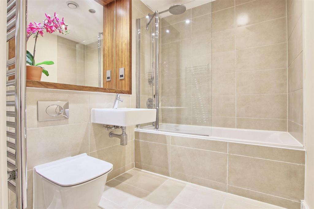 Bathroom.jpg