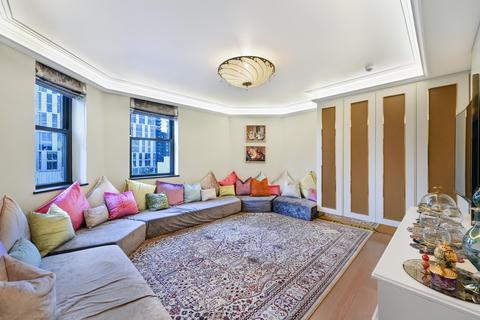 3 bedroom apartment to rent, Riverside Court, Nine Elms Lane, London, SW8