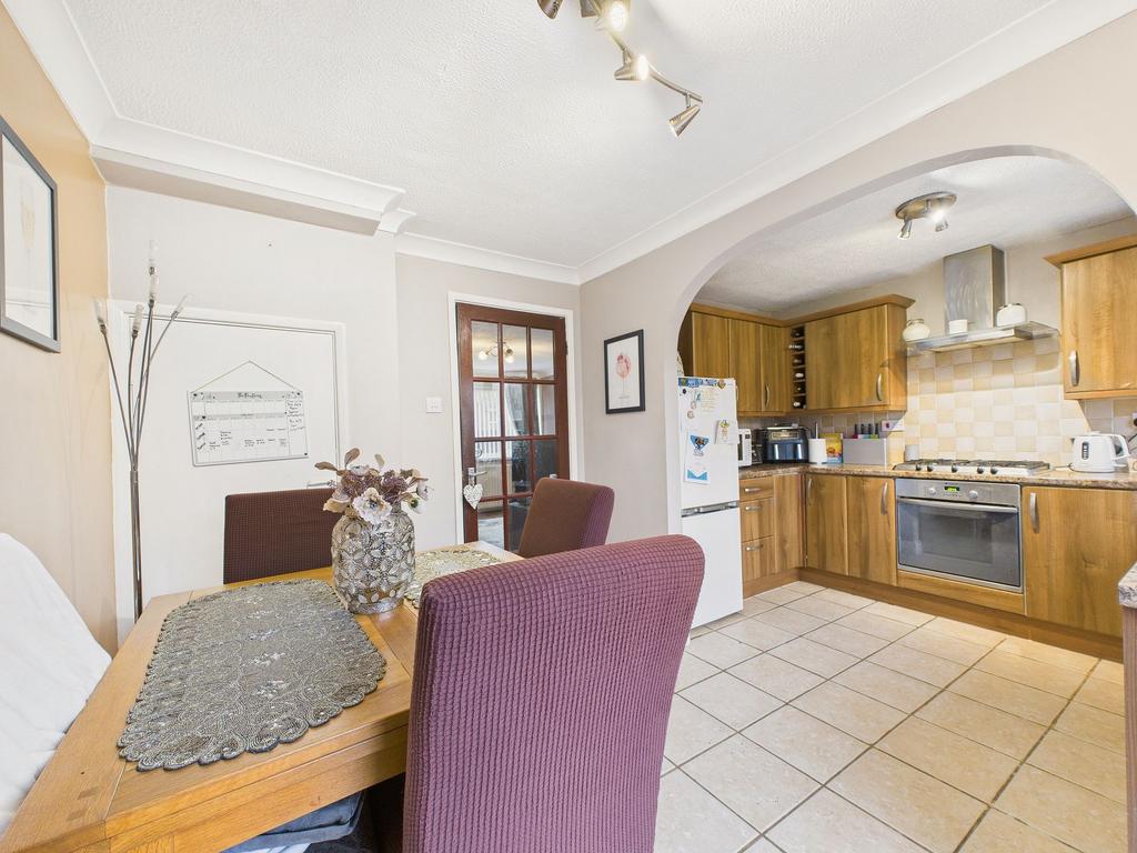 Kitchen/Dining Area
