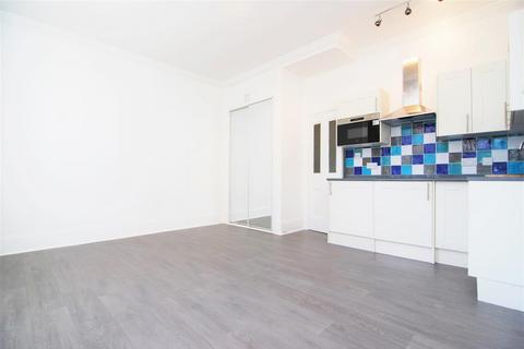 undefined, Richmond Road, Kingston Upon Thames KT2