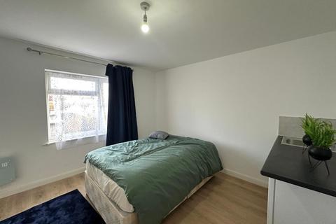 1 bedroom in a house share to rent, 85 Radcliffe Road, Belmont Circtle, Harrow
