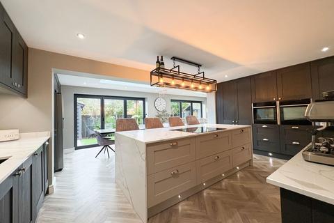 undefined, Champs Sur Marne, Bristol BS32