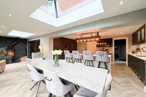 undefined, Champs Sur Marne, Bristol BS32