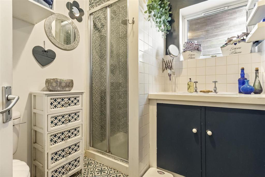 26 Morland Ave-014.jpg