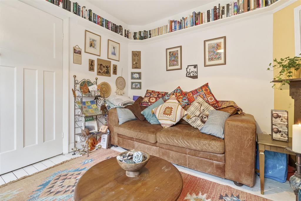 26 Morland Ave-004.jpg
