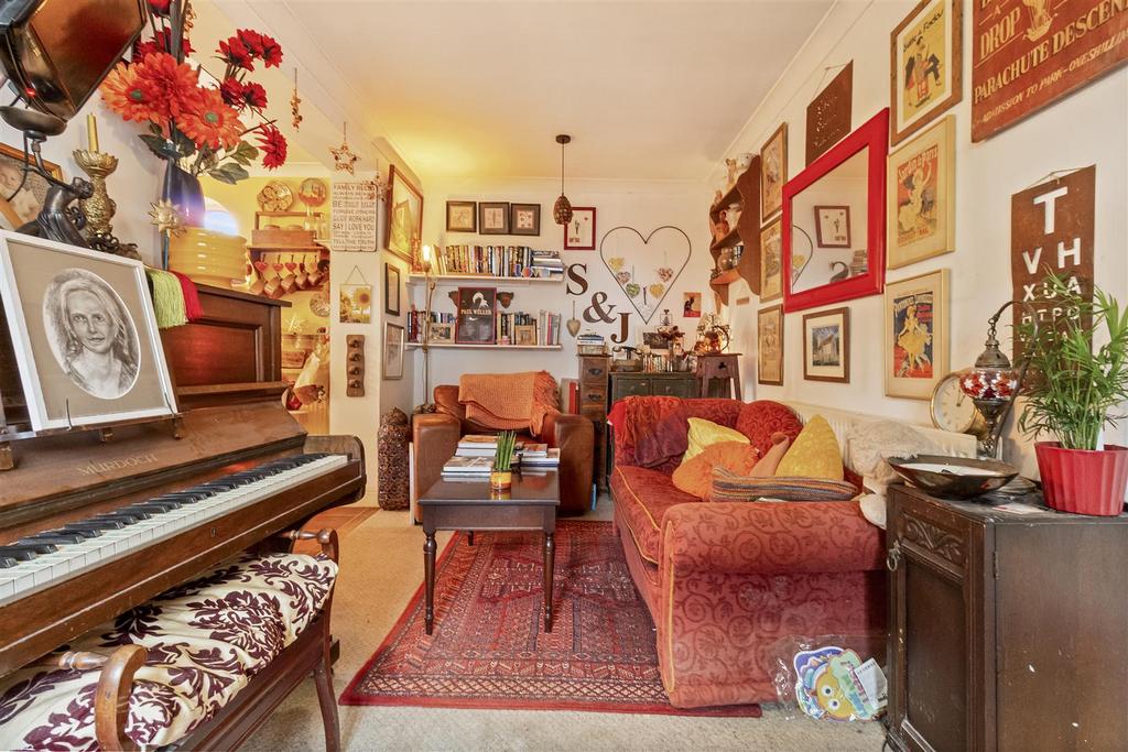 26 Morland Ave-011.jpg