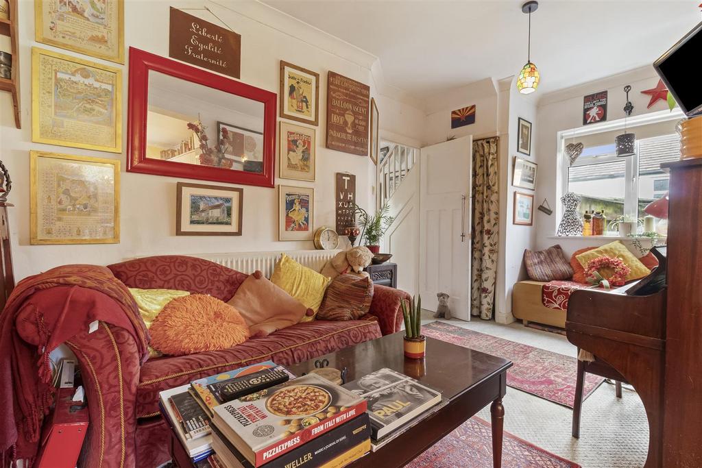 26 Morland Ave-012.jpg