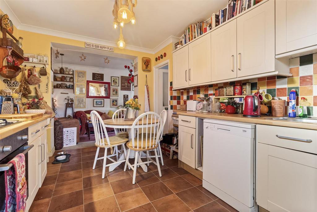 26 Morland Ave-016.jpg