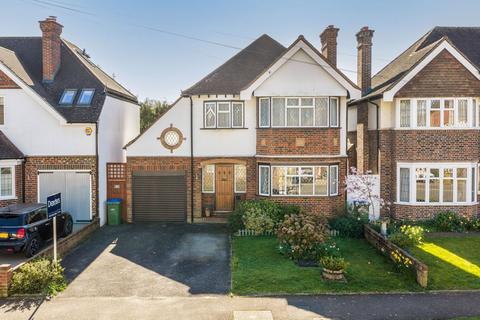 Avondale Avenue, Esher KT10