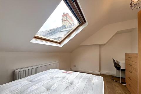 3 bedroom apartment to rent, Eslington Terrace, City Centre NE2