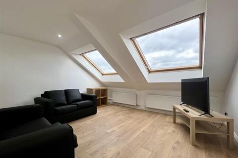 3 bedroom apartment to rent, Eslington Terrace, City Centre NE2
