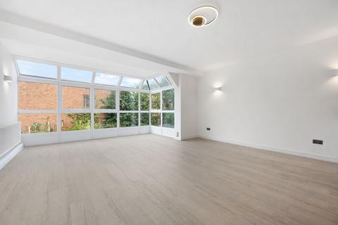 3 bedroom flat for sale, 31 Broadhurst Gardens, London NW6