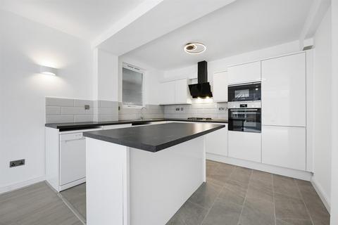 3 bedroom flat for sale, 31 Broadhurst Gardens, London NW6