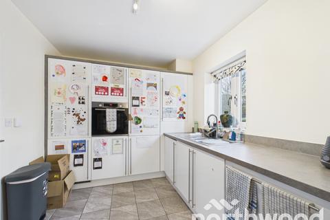 4 bedroom townhouse for sale, Campion Close, Ashford, TN25