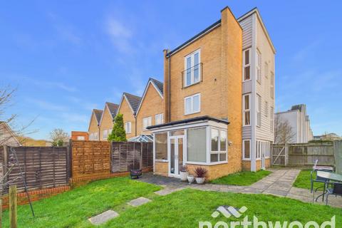 Campion Close, Ashford, TN25