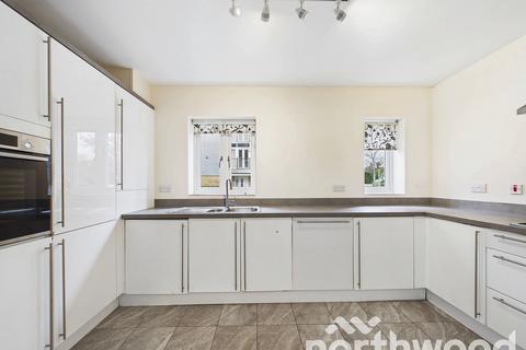 4 bedroom townhouse for sale, Campion Close, Ashford, TN25