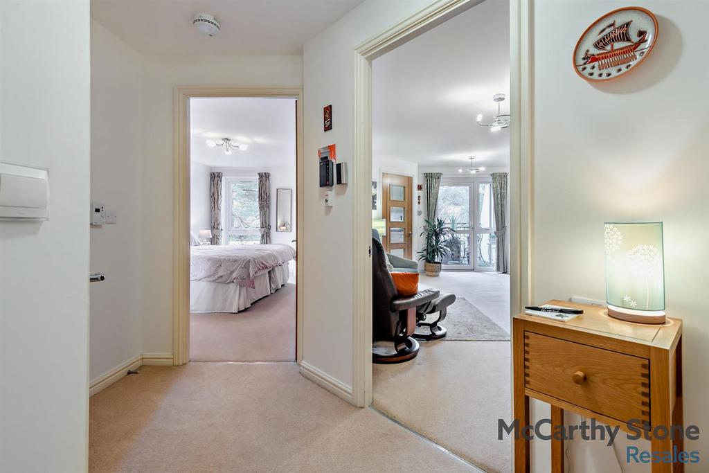 8676915-interior02-800.jpg