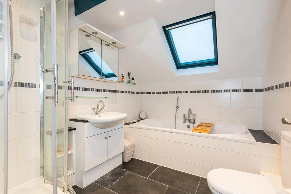 Master En-Suite