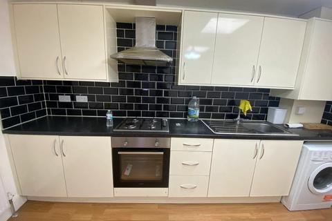 1 bedroom flat to rent, Southall, UB2
