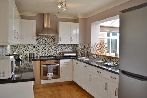 3 bedroom detached house to rent, Yeftly Drive, Littlemore, Oxford, OX4
