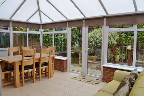 3 bedroom detached house to rent, Yeftly Drive, Littlemore, Oxford, OX4