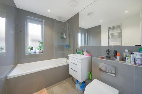 1 bedroom flat to rent, Lodge Road, Croydon, CR0