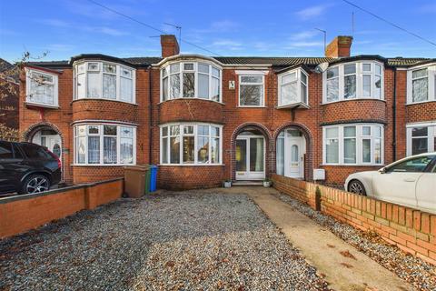 3 bedroom terraced house for sale, Beverley Road, Hessle