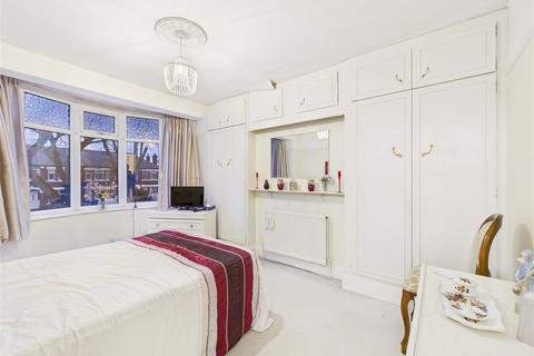 3 bedroom terraced house for sale, Beverley Road, Hessle
