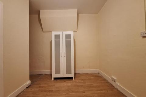 1 bedroom flat to rent, Fairbourne Road, London