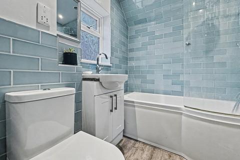 3 bedroom bungalow for sale, Winchester Close, Stowmarket, IP14