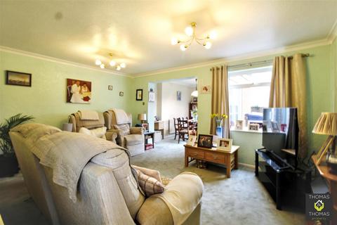 3 bedroom semi-detached house for sale, Gladiator Close, Brockworth