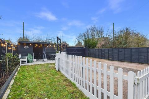 2 bedroom terraced house for sale, Bustards Lane, Wisbech PE14