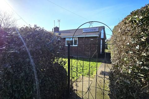 2 bedroom semi-detached bungalow for sale, Main Road, Worcester WR2