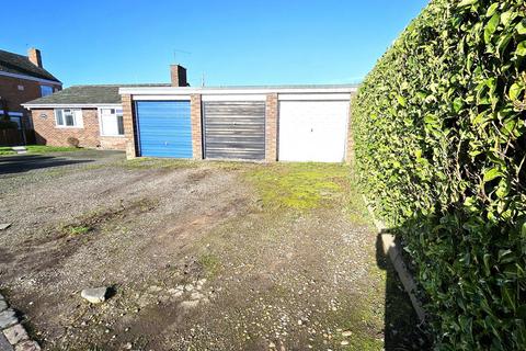 2 bedroom semi-detached bungalow for sale, Main Road, Worcester WR2