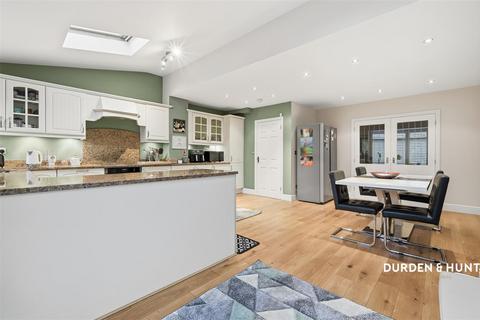 undefined, Marks Avenue, Ongar CM5