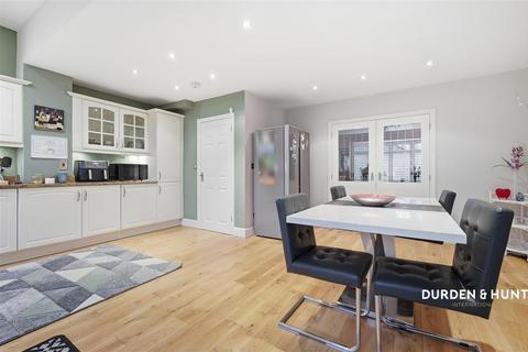 undefined, Marks Avenue, Ongar CM5