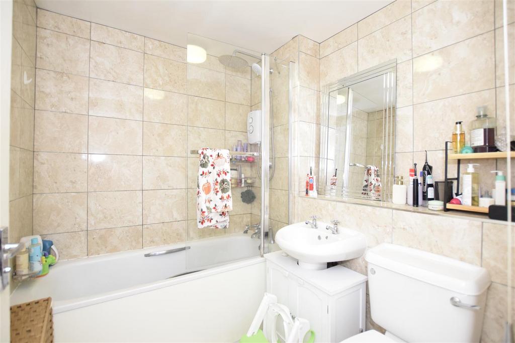 Bathroom.JPG