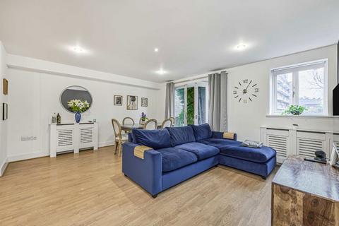 2 bedroom flat for sale, Larkhall Lane, London SW4